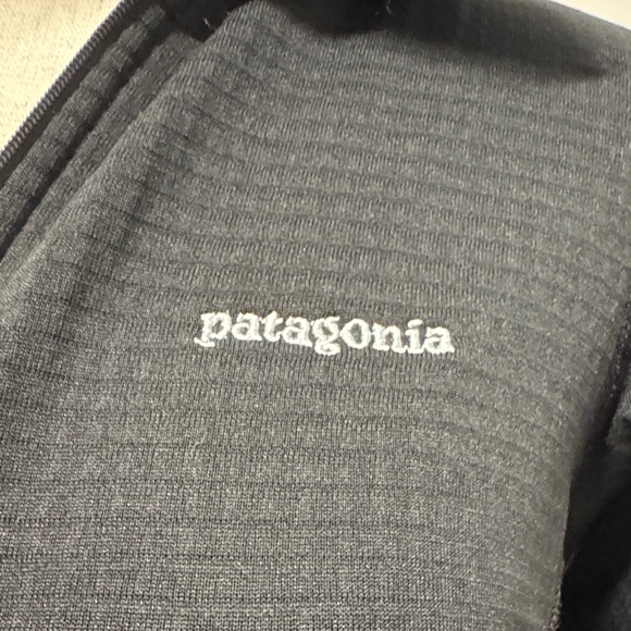 Patagonia Black Fleece Quarter-Zip XS 17” pit-to-pit 22” long. Fall Winter - Picture 4 of 11